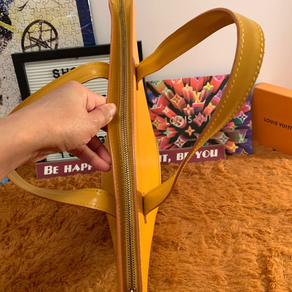 💯 Authentic LV Epi Leather Saint Jacques - Picture 11 of 16